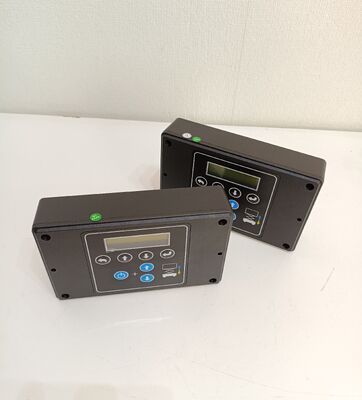 Zoomlion 1020104088 互換性プログラムと100%新しい状態のZSシリーズシザリリフトのためのプラグアンドプレイ電気制御箱